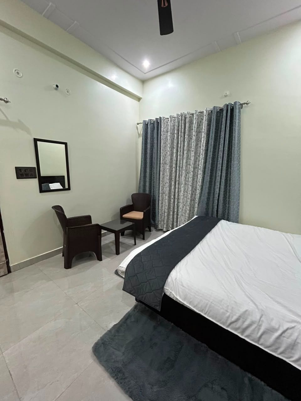 Non-AC room with balcony, view 1